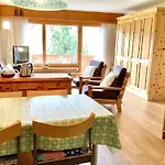 דירה Chesa Azalea 2 By Interhome פונטרסינה