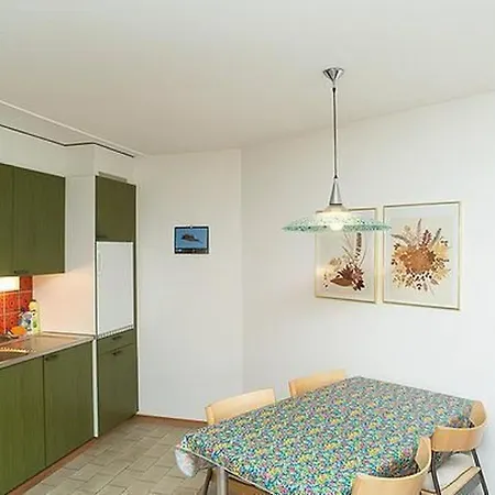 דירה Chesa Azalea 2 By Interhome פונטרסינה